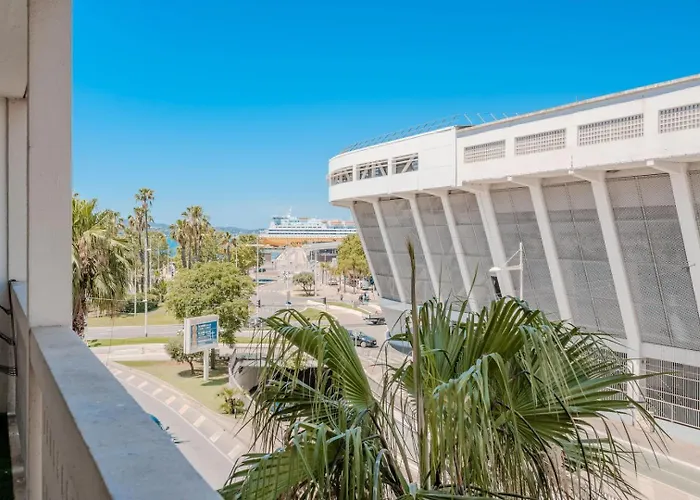 Le Balcon De Mayol -appartement T3 * טולון